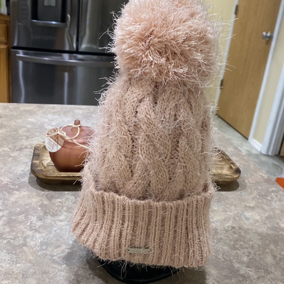 4 beanies, 2 NWT, 2 NWOT - Picture 3 of 4